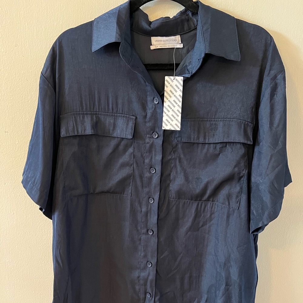 Urban Outfitters Short Sleeve Button Down Shirt - Picture 1 of 5